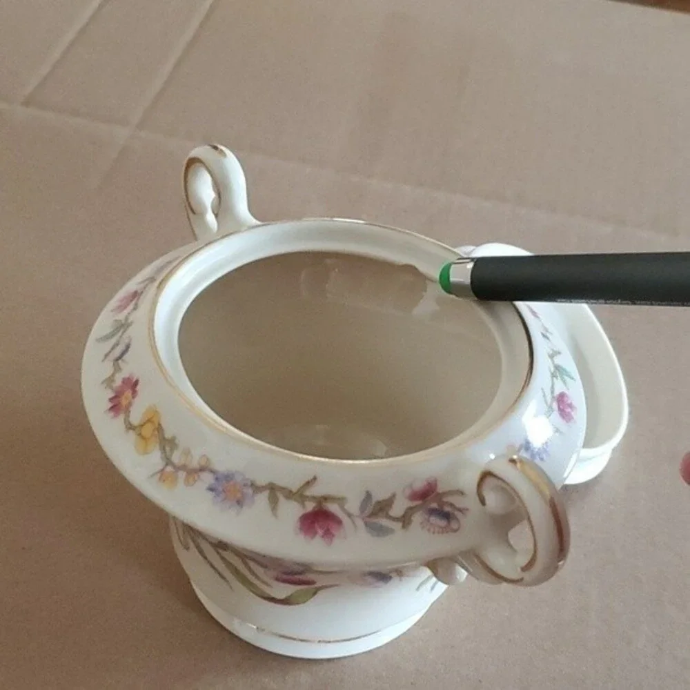 Syracuse Old Ivory Bombay pattern SUGAR BOWL AND LID - flaw
